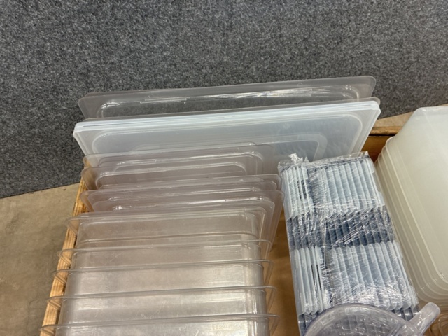 1554585-12 Plastkantiner, matlådor, plastkannor m.m.