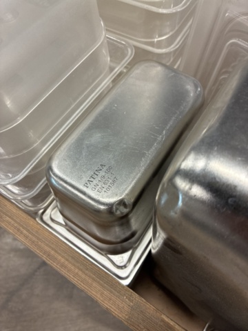 1554585-17 Plastkantiner, matlådor, plastkannor m.m.