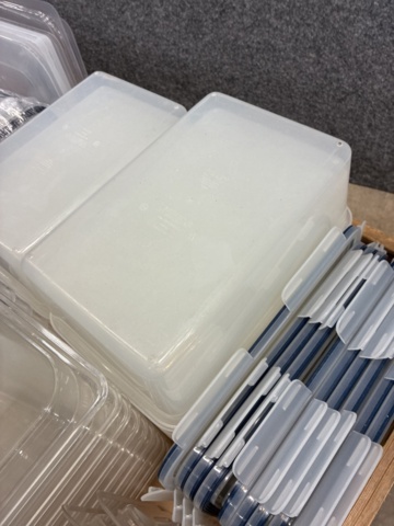 1554585-20 Plastkantiner, matlådor, plastkannor m.m.