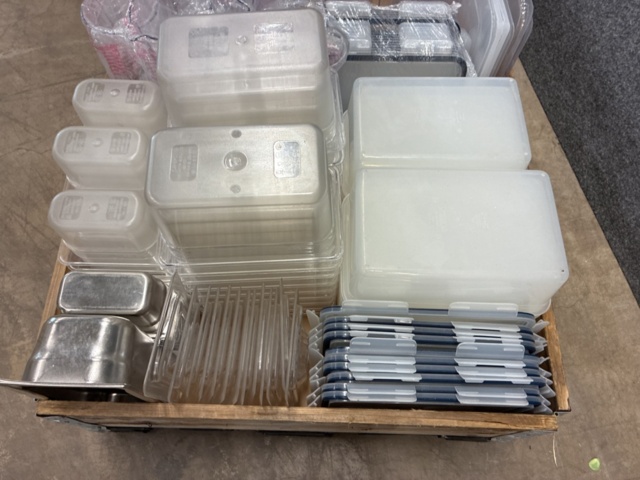 1554585-21 Plastkantiner, matlådor, plastkannor m.m.