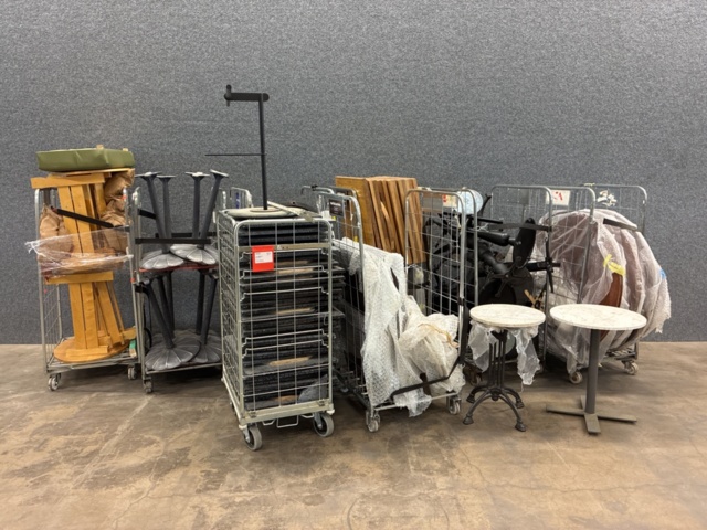 1554588-1 Lot with restaurant furniture