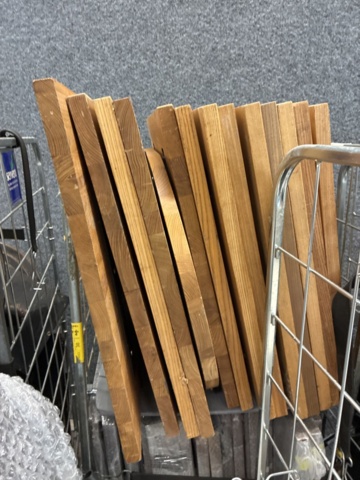 1554588-18 Lot with restaurant furniture