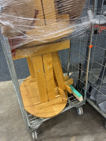 1554588-36 Lot with restaurant furniture