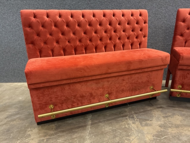 1554600-2 Restaurant sofas with gold-plated footrests
