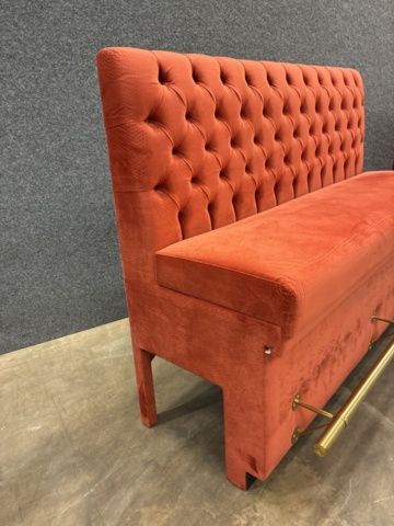 1554600-8 Restaurant sofas with gold-plated footrests