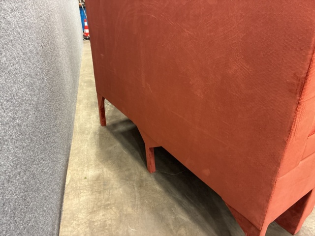 1554600-10 Restaurant sofas with gold-plated footrests