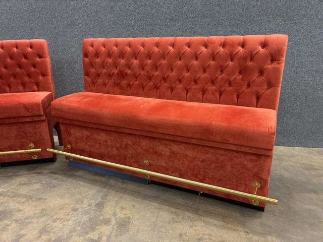1554600-13 Restaurant sofas with gold-plated footrests