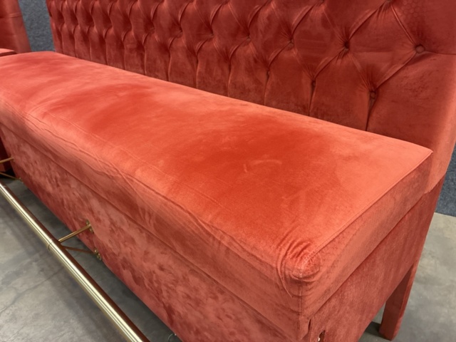 1554600-16 Restaurant sofas with gold-plated footrests