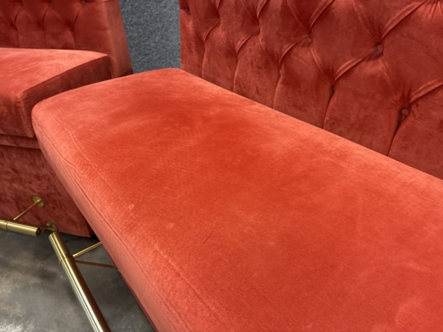 1554600-20 Restaurant sofas with gold-plated footrests