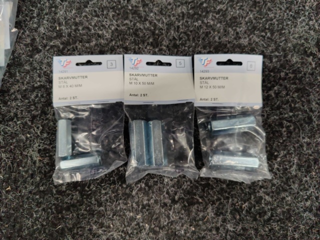 1552307-3 Ca 220 st Skarvmuttrar M8, M10 & M12, TF