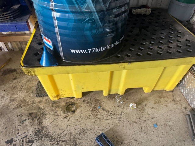 1405968-1 Spill pallet / Collection container for 2 barrels