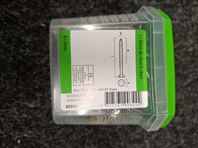1554659-12 16 pcs Packs Wood Screws, Essve