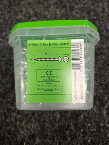 1554662-18 17 pcs Packs Wood Screws, Essve
