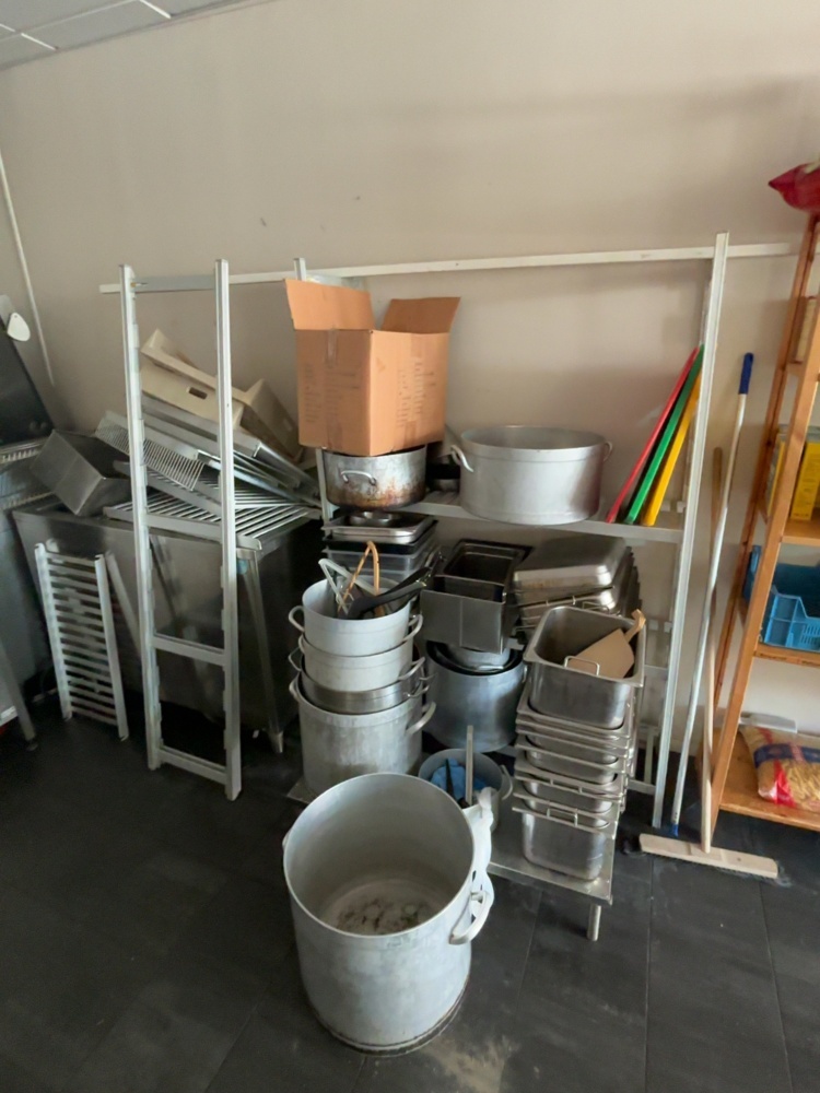 1548899-2 Various restaurant equipment and kitchen supplies