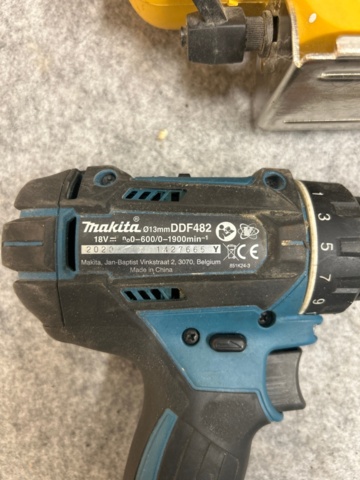 1436425-5 Collection of various tools and accessories