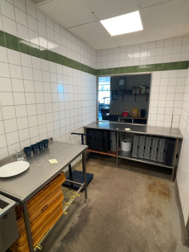 1548936-1 Collection of sinks