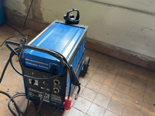 1531248-2 Cemont MaximaMig 250T MIG/MAG-svets 200 A med gasflaska – Provkörd