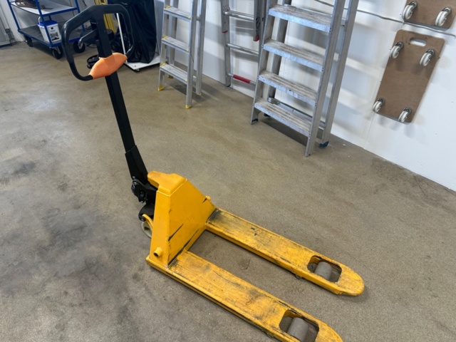 1554427-1 Pallet lifter Intra