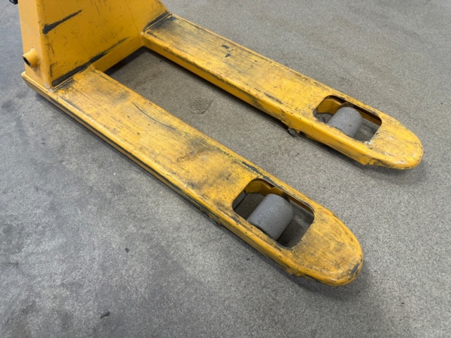 1554427-5 Pallet lifter Intra