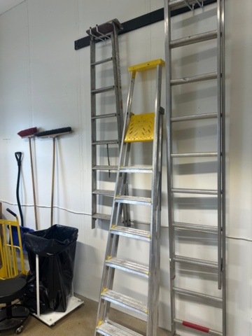 1555000-2 Ladders 4pcs