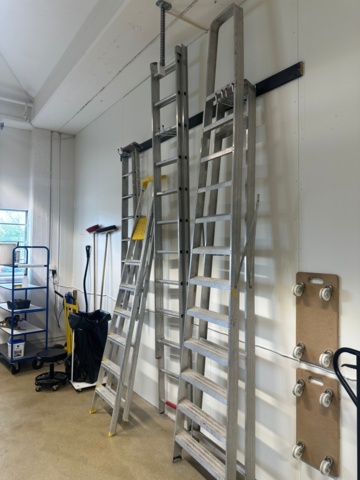 1555000-3 Ladders 4pcs