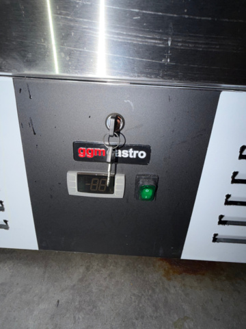 1516210-4 Kylbänk - GGM Gastro