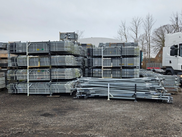 1368388-3 Scaffolding HAKI approx. 3,000 sq m