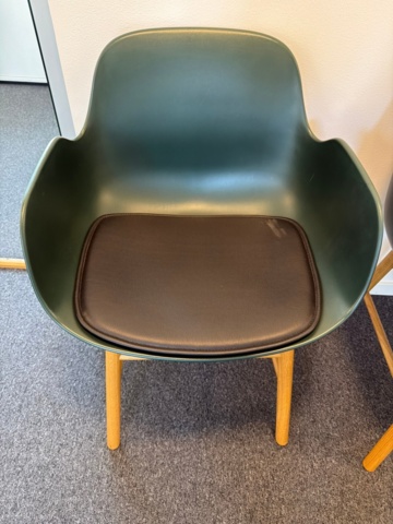 1555372-4 Normann Copenhagen stolar, 4 st