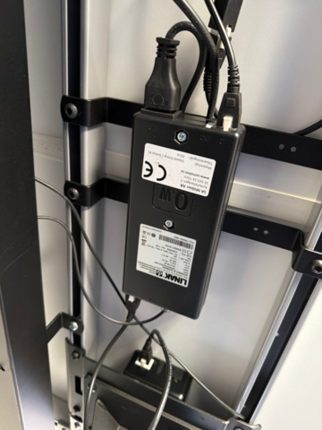 1555373-4 Elektriskt höj och sänkbara skrivbord, ståbord