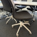 1555380-2 Konferansbord med stolar