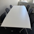 1555380-4 Konferansbord med stolar