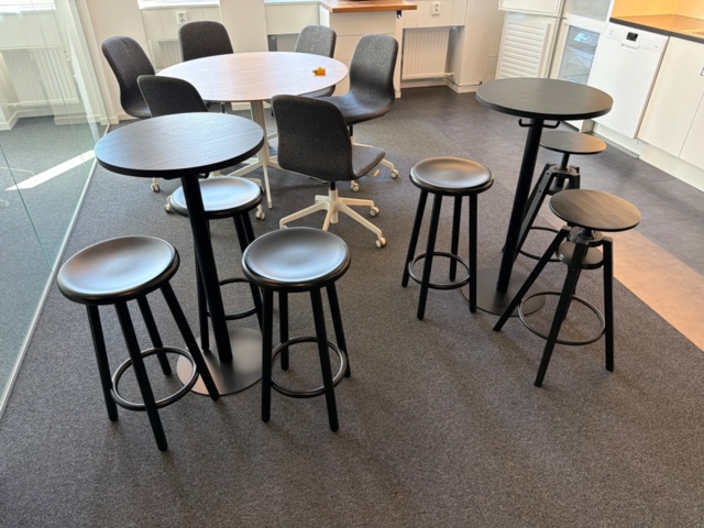 Barbord, 2 st med 6 st stolar