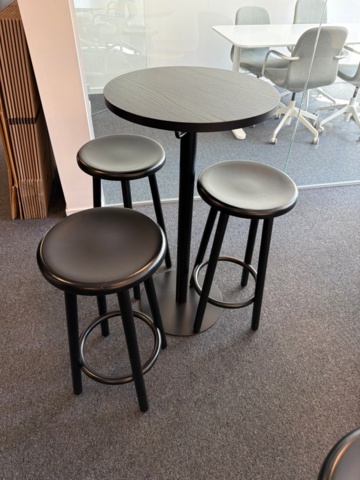 1555382-3 Barbord, 2 st med 6 st stolar