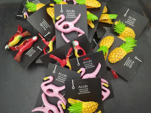 1537296-2 Handduksklämmor, 19 st - Accés, flamingo-, ananas- och papegojmotiv