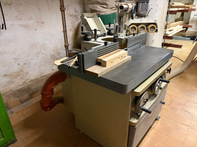 1531235-5 MAKA SF 4510 Spindelfräs med matarverk – Tillverkad av Griggio – 1998 – Provkörd och fungerande
