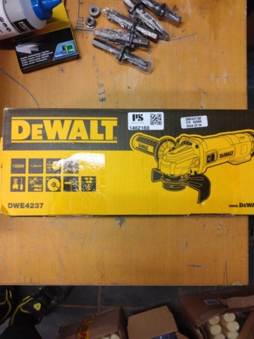 1462160-1 Vinkelslip Dewalt DWE4236