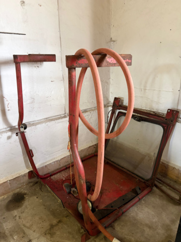 1531244-17 Massey Ferguson 30 Diesel 1964 med frontlastare och pallgafflar – Fungerar