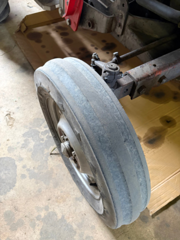 1531244-20 Massey Ferguson 30 Diesel 1964 med frontlastare och pallgafflar – Fungerar