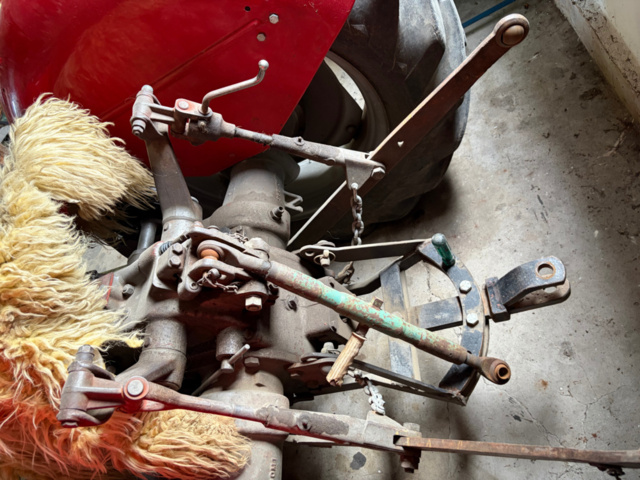 1531244-12 Massey Ferguson 30 Diesel 1964 med frontlastare och pallgafflar – Fungerar