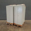 1557310-3 4 st Klädskåp CLASSIC Sluttande tak, 2 sektioner, 1900x800x550 mm, grå