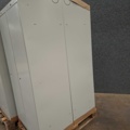 1557310-9 4 st Klädskåp CLASSIC Sluttande tak, 2 sektioner, 1900x800x550 mm, grå