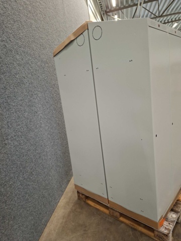 1557310-13 4 st Klädskåp CLASSIC Sluttande tak, 2 sektioner, 1900x800x550 mm, grå
