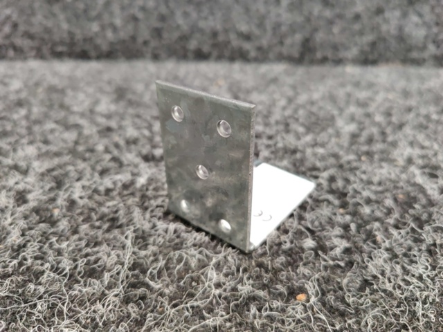 1557275-4 Ca 170 st Vinkelbeslag 60x60x40x2.5mm, Prof