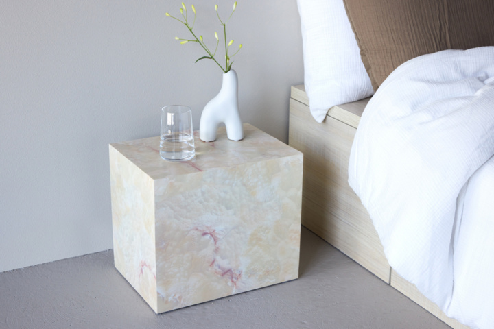 1552925-18 Hylla och bord