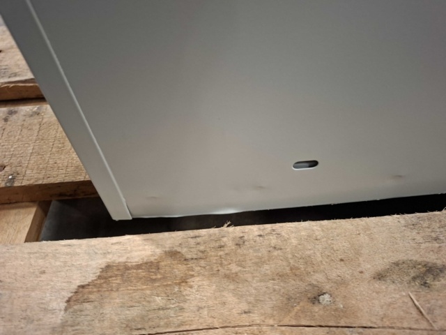 1557313-9 1 st Klädskåp CLASSIC Sluttande tak, 2 sektioner, 1900x800x550 mm, svart