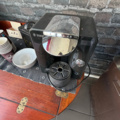 1516412-2 Sofa, coffee table, coffee maker, etc.