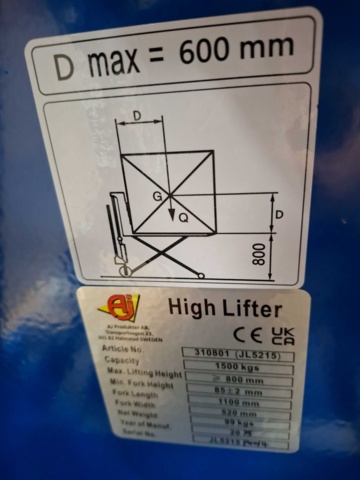 1557318-8 Scissor lift truck 1500 kg