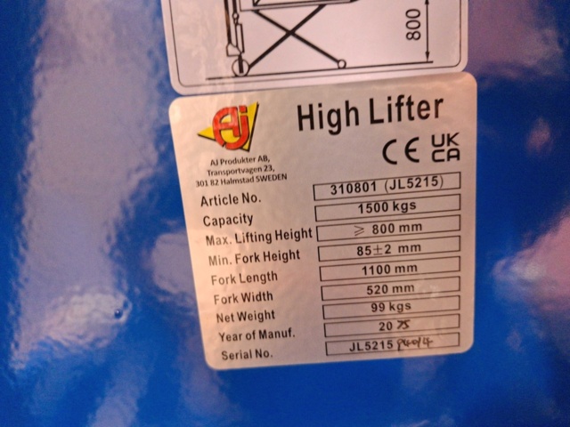1557318-9 Scissor lift truck 1500 kg