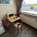1516412-11 Sofa, coffee table, coffee maker, etc.