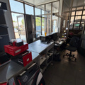 1516412-13 Sofa, coffee table, coffee maker, etc.